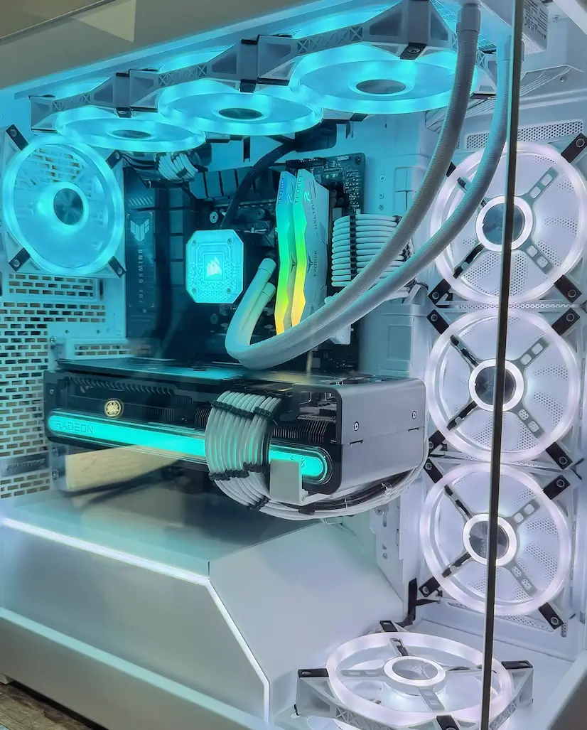 Montaje Gaming PC Phanteks Pinar del Rey Montaje Gaming PC Phanteks Pinar del Rey